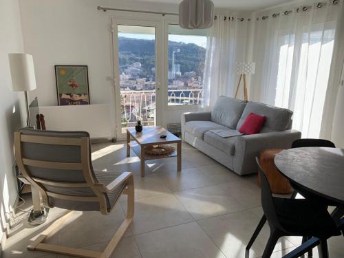 Gap Apartment | Unforgettable Views of Mountains and City at T4 VUE IMPRENABLE
