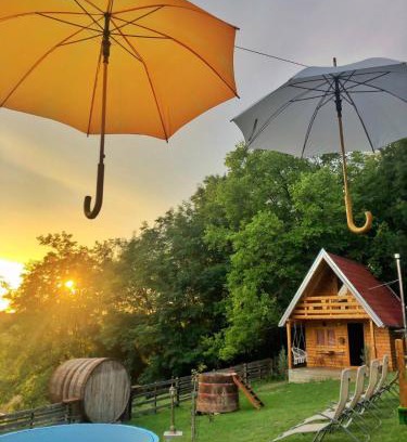 Mladenovac House | Pet-Friendly Retreat at Taćina i Dokina Kolibica