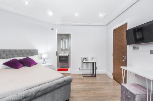 Hale House | Experience Comfort at TA House with Family-Friendly Amenities