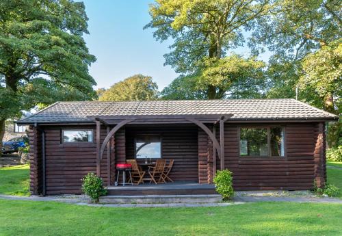 Fivelanes Ski Chalet | Family-Friendly Retreat at Ta Mill Cottages - Brookview Lodge
