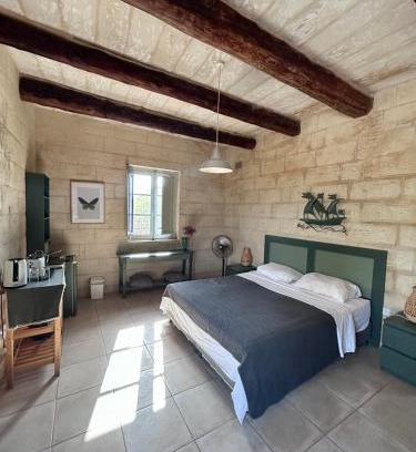 Iz-Zebbieh House | Charming Ta Skorba Farmhouse in Mgarr with Restaurant