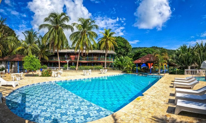 Capurgana Cabin | Experience Tacarcuna Lodge: Pet-Friendly Oceanfront Retreat