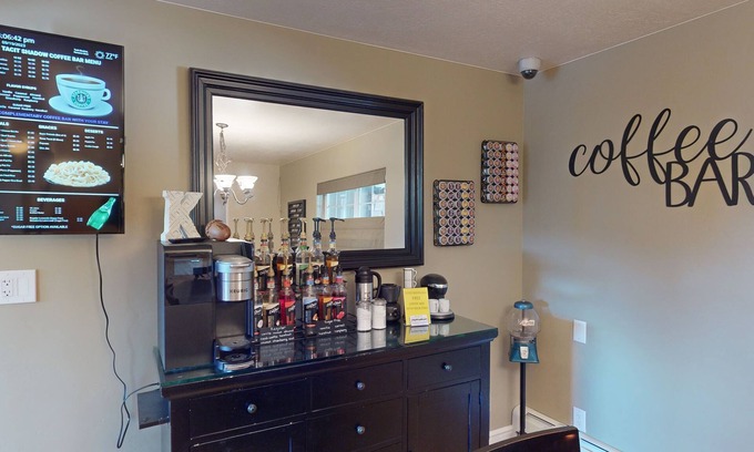 Parowan Bed & Breakfast | Cozy Aviator Suite at Brian Head Mountain with WiFi & Pool