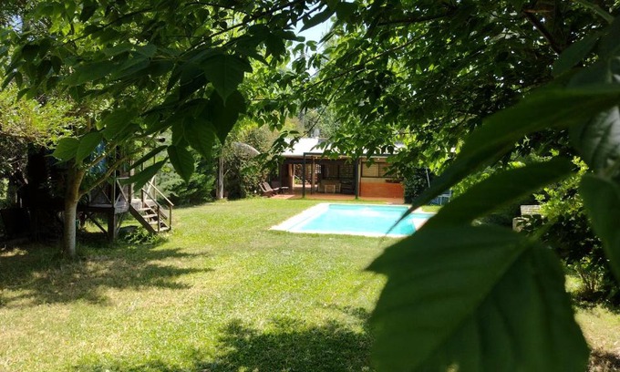 Roldan House | Pet-Friendly Tacuara House Roldan with Pool & Kitchen