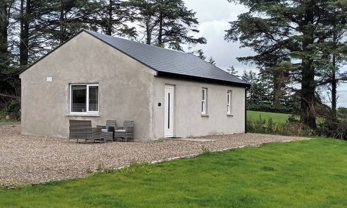 Inagh Cottage | 10/10 Guest Rated Tadgh's Cottage by Cliffs and Beaches