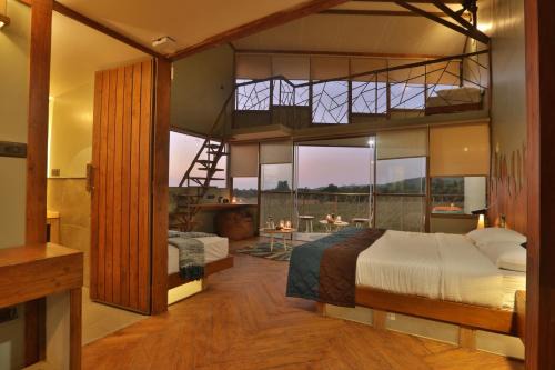 Moharli Hotel | Experience Nature at Tadoba Jungle Camp: Pet-Friendly Retreat