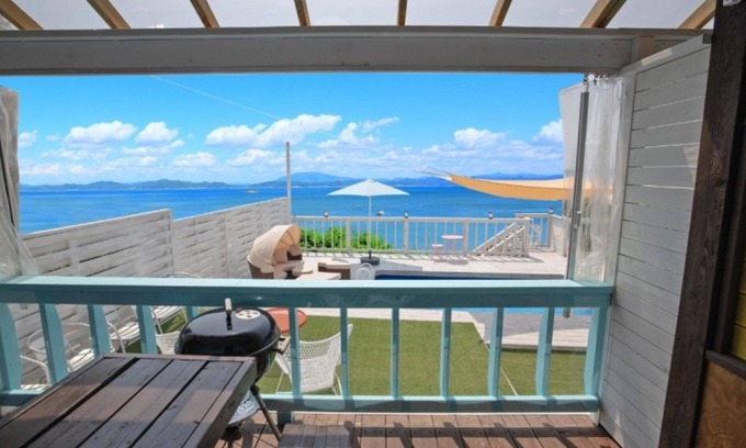 Taean House | Experience Comfort at Taean Elvis Pension with Pool & Breakfast