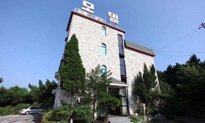 Geunheung Hotel | Eco-Friendly Family Retreat at Taean Haebeach