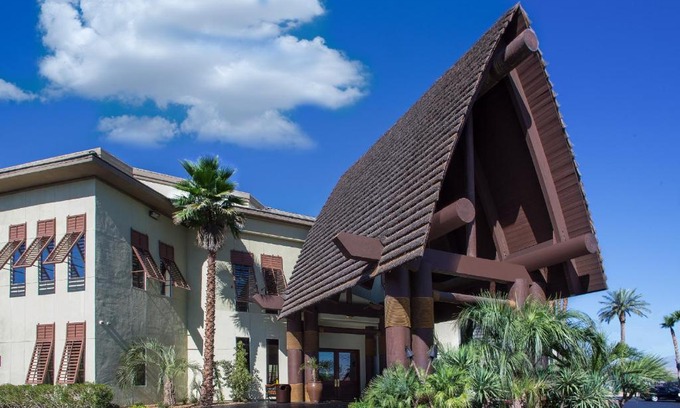 Las Vegas Resort | Oceanfront Tahiti All-Suite Resort with Pool & Hot Tub