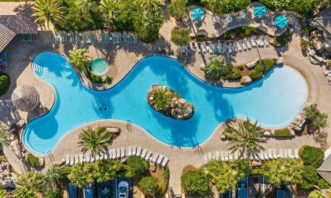 Clipper Cove House | Inviting Retreat: 3 King Master Suites & Huge Pool