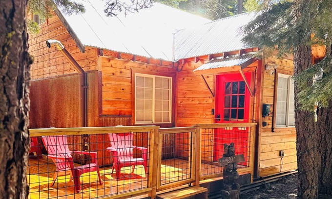 Tahoma Cabin | Ideal Tahoe Cabin Near Lake - Perfect for Families & Couples