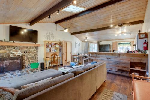 Lower Kingsbury House | Cozy Stateline Home Near Tahoe Beaches with Pet-Friendly Amenities