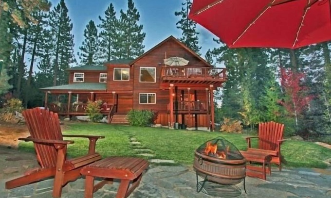 Kings Beach House | Family-Friendly Tahoe Sol: Oceanfront Retreat in Kings Beach