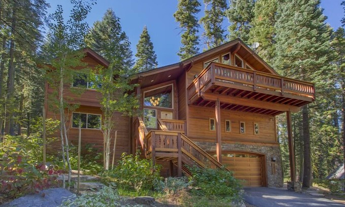 Tahoe Pines House | Experience Tahoe Treehouse: Guest Rated 9.6, Pool & Spa