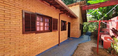 Prumirim House | Oceanfront Tahoma Hospedagem - Guest Rated 10/10