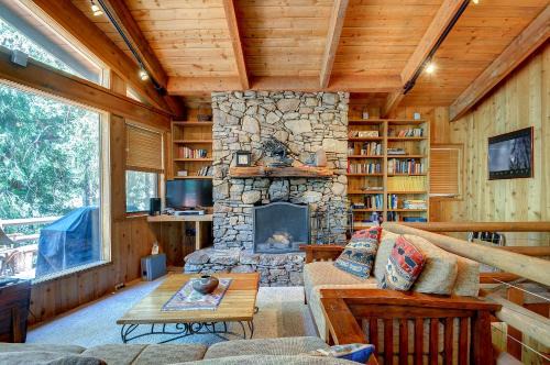Fern Valley House | Pet-Friendly Retreat at Tahquitz Rock Lodge - Rated 9.2/10