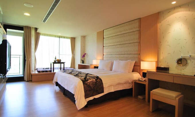 Puli Resort | Relaxing Tai-Yi Red Maple Resort - 4 Star Comfort & Dining