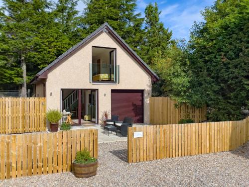 Archiestown House | Taighsona Bothy, Speyside - Breathtaking Views Await You!