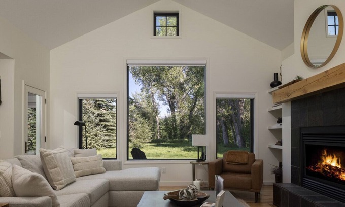 Driggs House | Cozy Tailwind Cabin Creek Front Near Targhee - Guest Rated 9.8