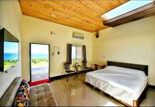 Chenggong House | Family-Friendly Taitung Sansiantai B&B with Kitchen Access