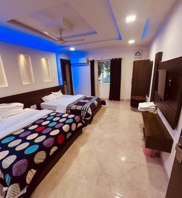 Rakabganj Bed & Breakfast | Exceptional Taj Castle Boutique Homestay for Families