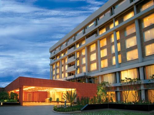 Kishangarh Hotel | Relax at Taj Chandigarh: 5-Star Oasis with Ocean View