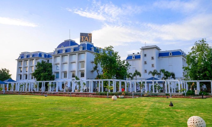 Kalol Hotel | Explore Taj Gandhinagar Resort and Spa with Oceanfront Bliss