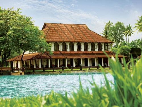 Kumarakom Resort | Serene Taj Kumarakom Resort & Spa with Ocean View Amenities