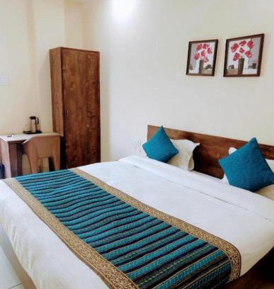 Rakabganj Hotel | Budget-Friendly Supreme Guest House with Family & Pet Welcome