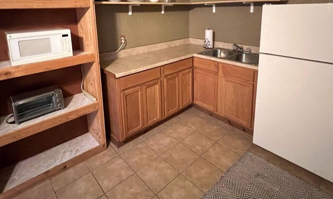 Forestburg Cabin | Relax at a Unique Pet-Friendly Getaway in North Texas