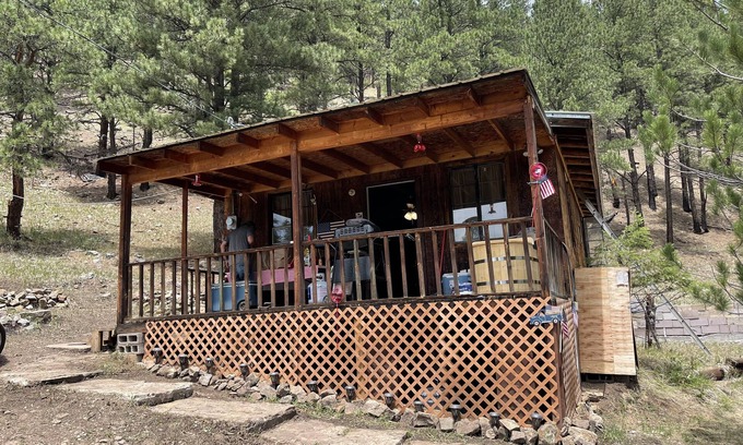 Tererro Cabin | Relax at a Unique Tranquil Getaway - Pet and Child Friendly