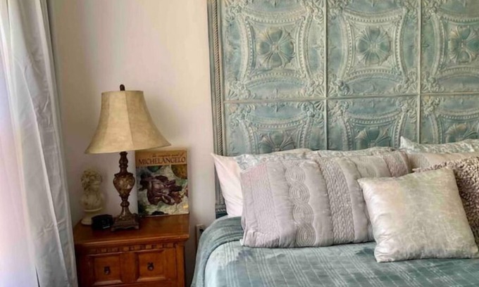 Heart of Lubbock House | Discover Italy in Lubbock: Pet-Friendly Oasis Awaits