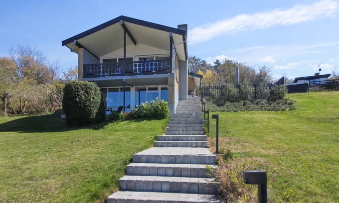 Sandvig House | Scenic Getaway at Takenya - Steps from the Ocean