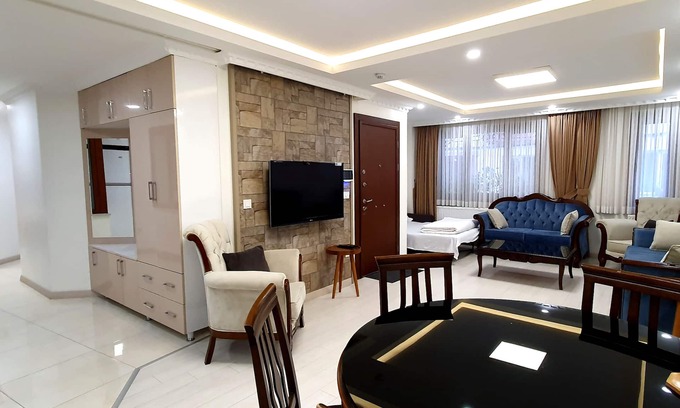 Cihangir Apartment | Elegant TaksimFlat 2Br Apartment with Pool & Spa Access