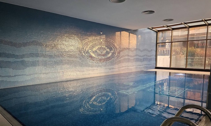 Taksim Apartment | Discover Taksim Square Residence with Pool & Pet-Friendly Perks