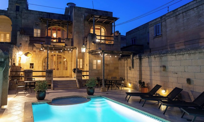 Santa Lucija Villa | Discover Tal-Kitarra Villa: Ocean Views and Poolside Bliss