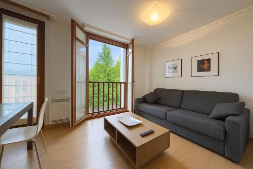 Zarautz Apartment | Pet-Friendly Apartamentos Turisticos Talaimendi: Rated 9/10