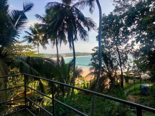 Talalla Bed & Breakfast | Exceptional Talalla Wonder View: Oceanfront Family Retreat