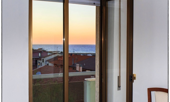 Cariati Apartment | Cozy Talitha Apartment Steps from the Ocean with Amenities