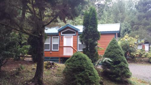 Fall City Resort | Pet-Friendly Tall Chief Camping Resort Cottage with Pool