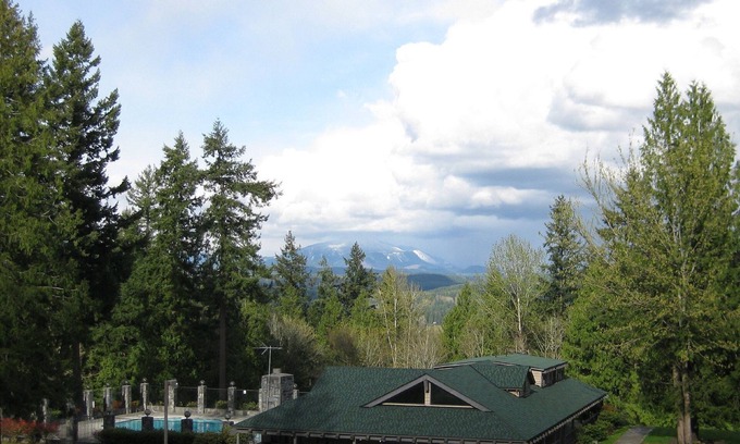 Fall City Cabin | Experience Tall Chief RV & Camping Resort with Great Amenities