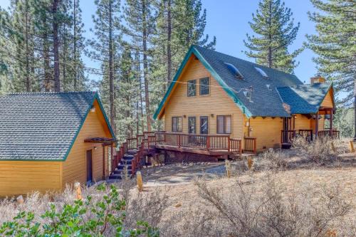 Montgomery Estates House | Relaxing Tallac Views Getaway with Family & Pet-Friendly Perks