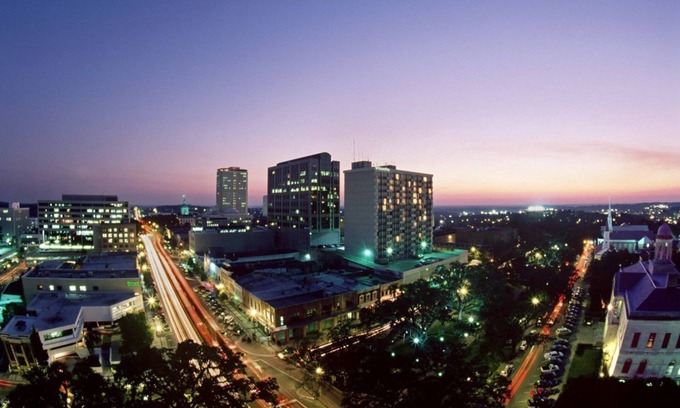 Tallahassee House | Relaxing Stays in Tallahassee with Pool & Free Parking