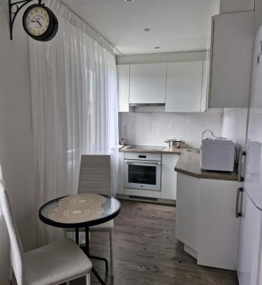 Narva Apartment | Pet-Friendly Retreat at Tallinna mnt 15 Apartment