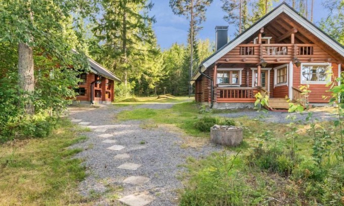 Pertunmaa House | Experience Tallukka by Interhome: Lake View & Spa Retreat