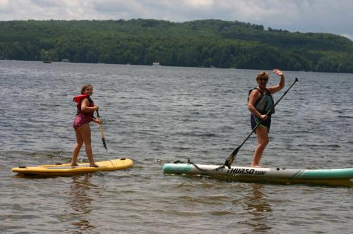 Lake of Bays Hotel | Oceanfront Tally Ho Inn: Pet-Friendly with Beautiful Views