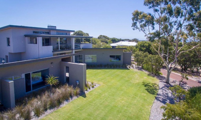Eagle Bay House | Family-Friendly Retreat at Talo House - Eagle Bay