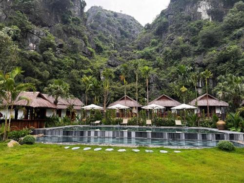 Hoa Lu House | Tam Coc Golden Fields