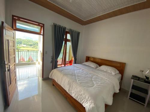 Tuk Tuk Bed & Breakfast | Child-Friendly Getaway at Tama View - Guest Rated 8/10