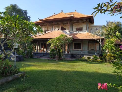 Denpasar Timur House | Budget-Friendly Taman Sari Tagtag with Kitchen Amenities